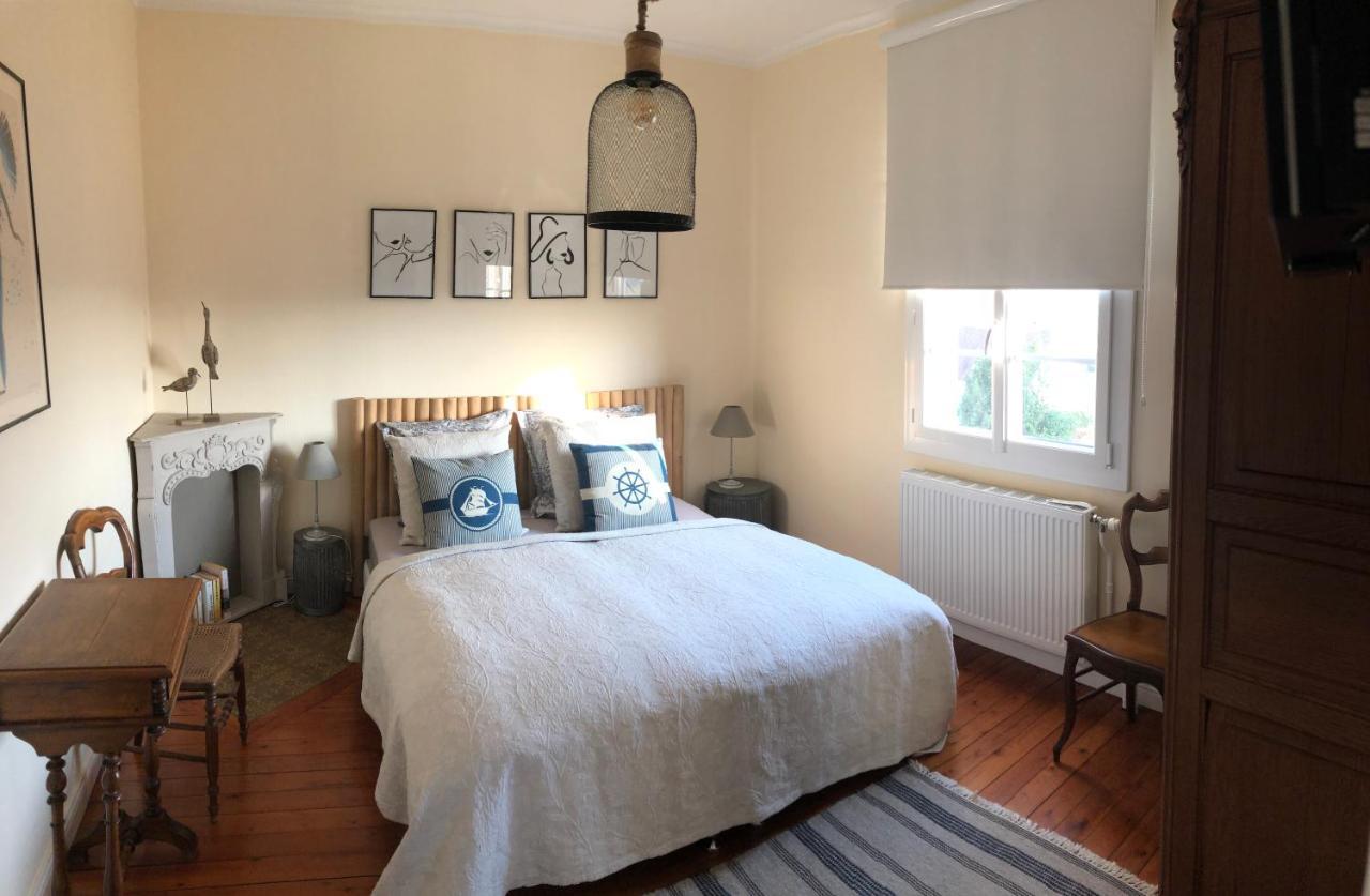 Cote Pecheur Bed and Breakfast Honfleur Eksteriør billede