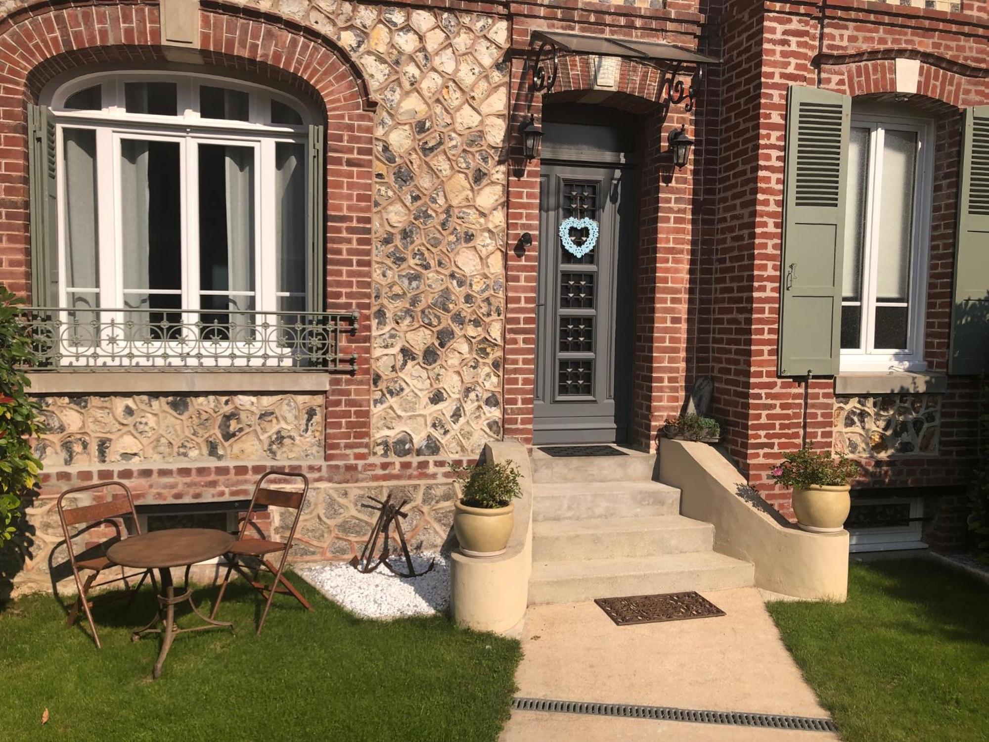 Cote Pecheur Bed and Breakfast Honfleur Eksteriør billede