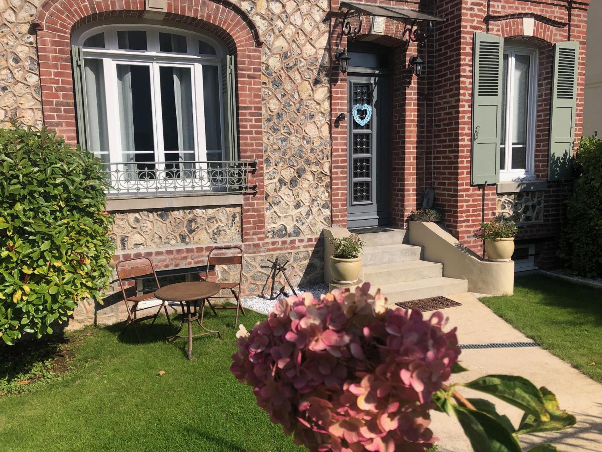 Cote Pecheur Bed and Breakfast Honfleur Eksteriør billede